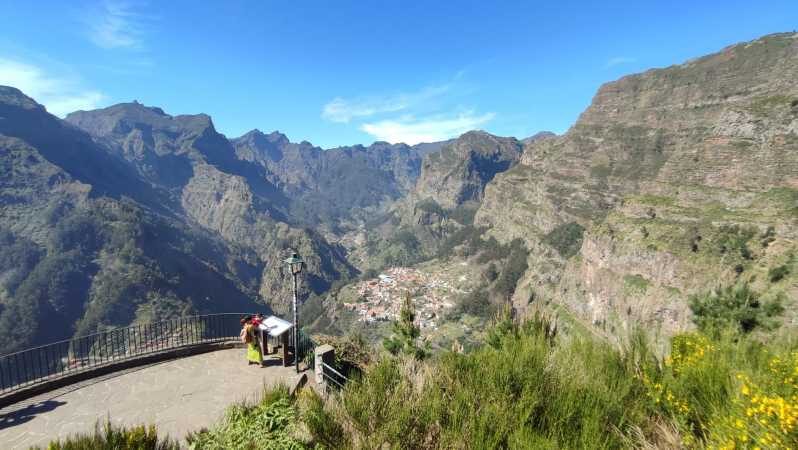 Nun's Valley & Pico dos Barcelos Madeira Island Tour - Curral das Freiras (Nuns Valley): More Than a Pretty Stop
