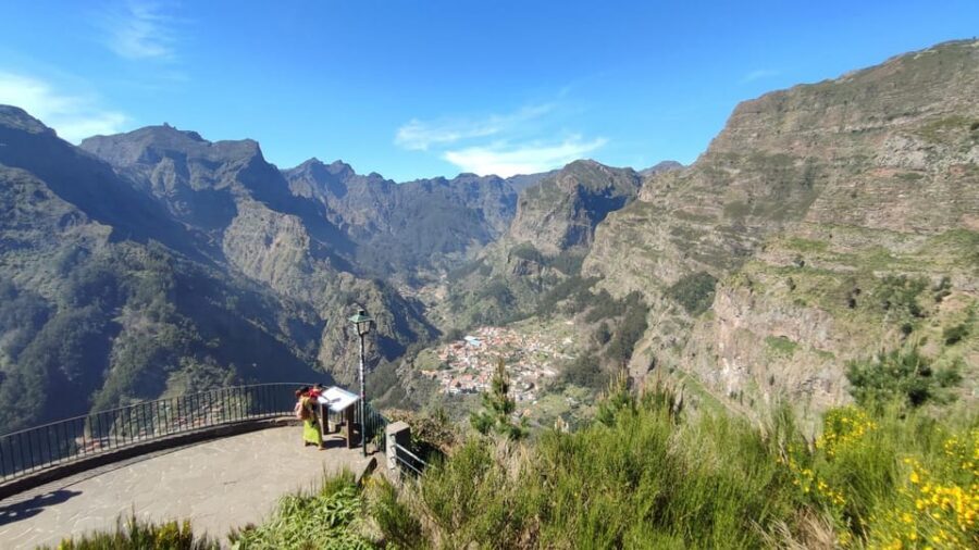 Nun's Valley & Pico dos Barcelos Madeira Island Tour - Eira do Serrado: The View That Makes the Valley Make Sense