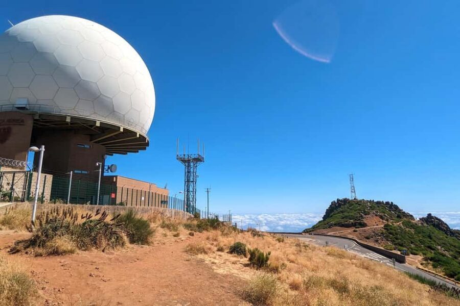 Pico do Arieiro in 4h: Immersive Private Experience (Cabrio) - Pico do Arieiro (1810 m): cloud-piercing views without the marathon