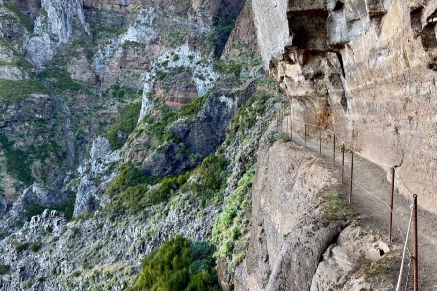 Pico Do Arieiro Pico Ruivo Sunrise or Morning Hike Transfers - Pickup and timing: how the day flows from Funchal/Caniço
