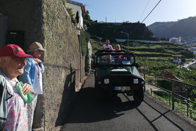 Porto Moniz - Private Full-Day - Safari 4x4 Tour - NorthWest - Stop by stop: the northwest route that builds from coast to plateau