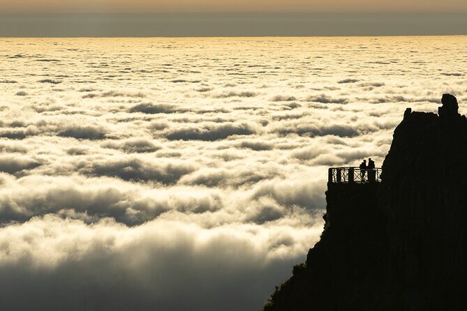 PR1 Sunrise Pico do Arieiro Self-Guided Hiking Transfer - PR1 Stairway to Heaven: what the famous steps feel like at dawn