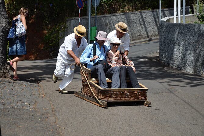 Private Express Tuk Tuk Tour Funchal Old Town & Toboggans - Funchal Old Town by tuk tuk: small alleys, big sense of place