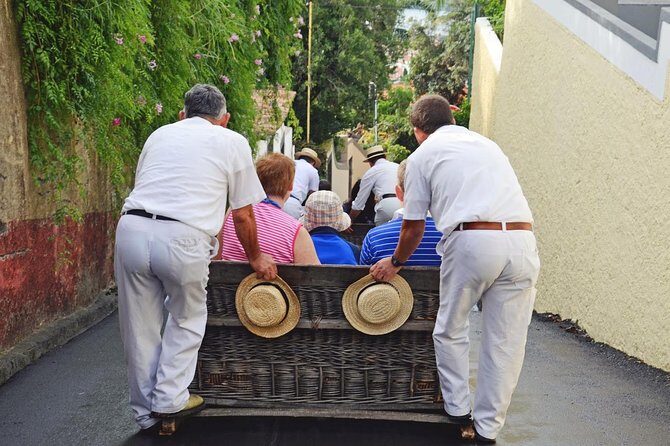 Private Half day tour around Madeira Island - Pickup, timing, and how the meeting point works in real life