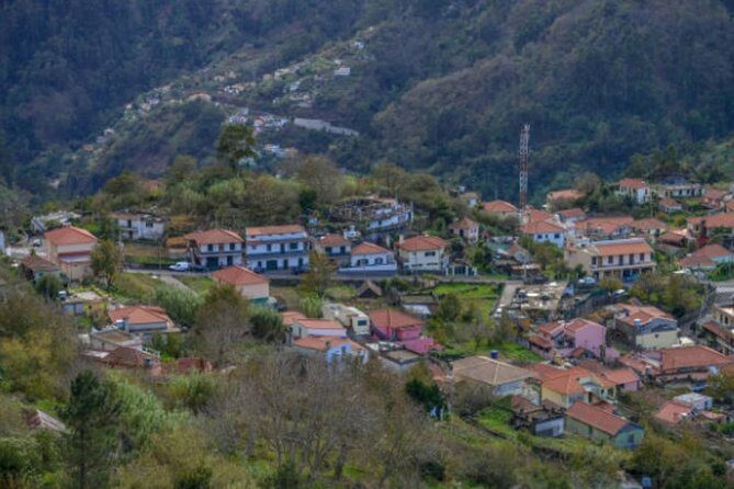 Private: Maderia Island Tour & Famous Monte Toboggan Ride - Pico dos Barcelos and Eira do Serrado: The Views That Set the Tone