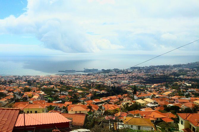 Private Tuk Tuk Tour to Old Town + Monte in Funchal - Key highlights at a glance