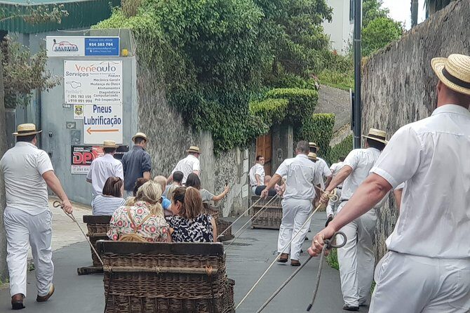 Private Tuk Tuk Tour to Old Town + Monte in Funchal - Stop 1: Paroquia de Nossa Senhora do Monte and the church area