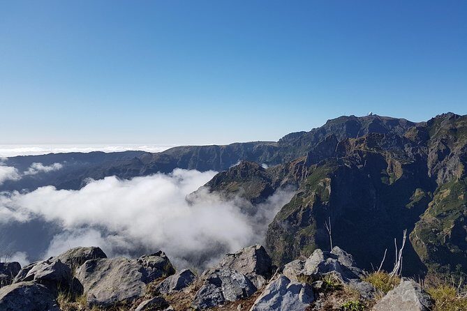 Private Walk Achadas Teixeira - Pico Ruivo Half-day - Entering the day with pickup and private transport that reduce stress