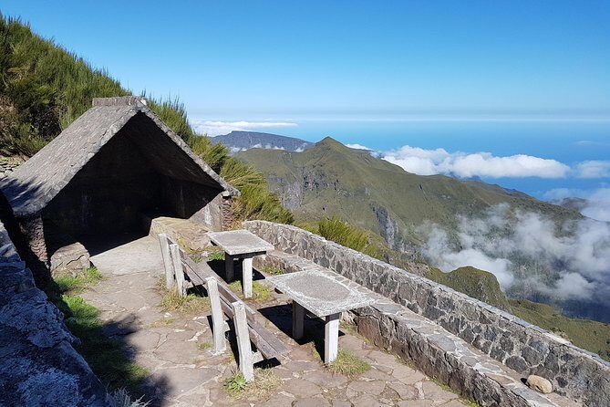 Private Walk Achadas Teixeira - Pico Ruivo Half-day - Weather, clothing, and pacing: how to make this work in real life