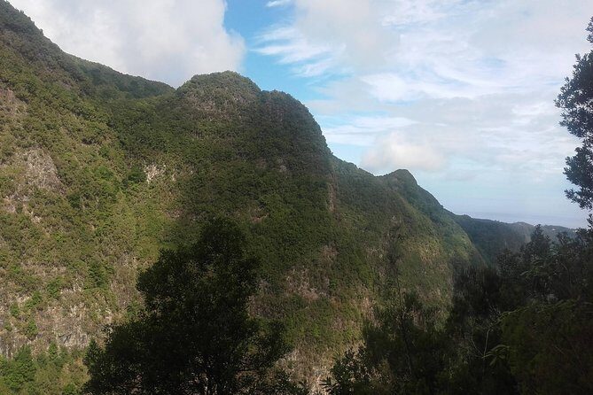 Queimadas-Caldeirão Verde - Why the price feels fair: transfers + guided hike + lagoon highlight