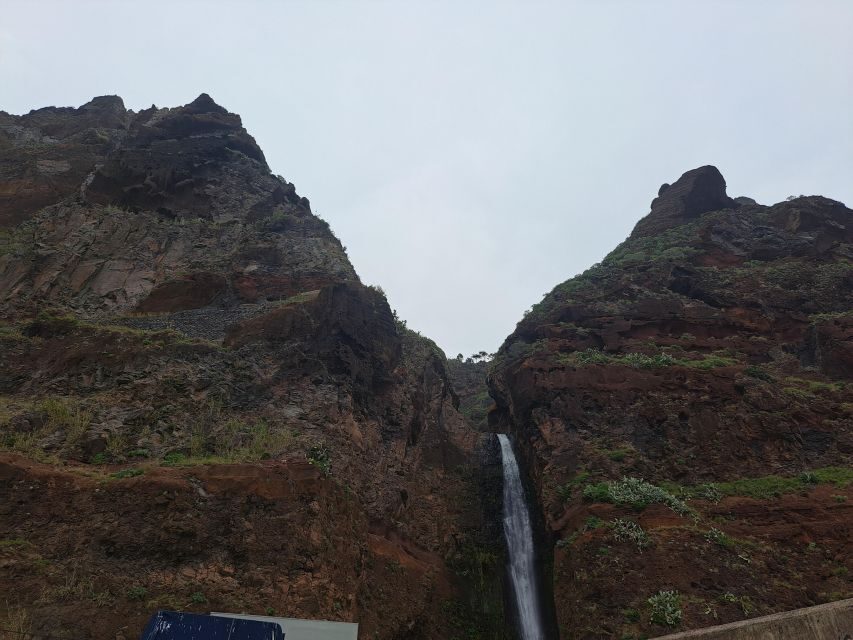 South Madeira: breathtaking coastal trip incl. Porto Moniz. - Paul do Mar’s local harbour waterfall: your 90-minute lunch window
