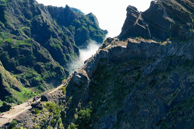 Stairway to Heaven: Pico do Areeiro in Madeira Island - Funchal pickup to Pico do Areeiro: what the full day really feels like