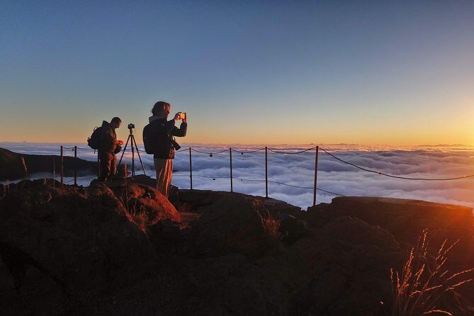 Sunrise Guided Hike PR1 Pico do Areeiro Pico Ruivo small group - Pico Ruivo: the “highest peak” stop and what 30 minutes buys you