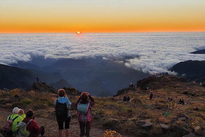 Sunrise in Areeiro Peak - Key things to know before you go