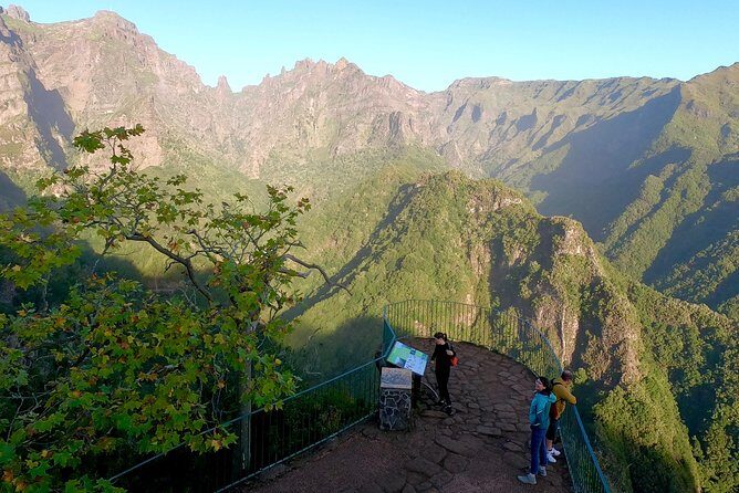 Sunrise Tour @ Pico Do Areiro | Half Day 4x4 Tour - Stop 4 at Ribeiro Frio: Coffee, Breakfast Snacks, and a Local Finish