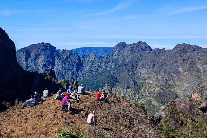 Sunrise & Walk to "Stairway to Heaven" - Pico Ruivo and the break that makes the hike feel worth it