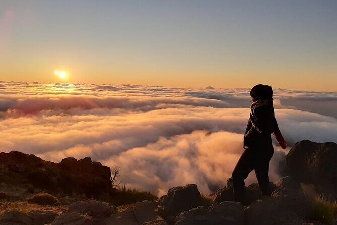Sunrise & Walk to "Stairway to Heaven" - What to pack for a high-peak sunrise hike
