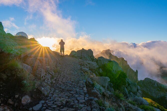 Sunset Tour @ Pico Do Areiro | Half Day 4x4 Tour - The half-day 4x4 route: Santa Cruz, Santo António da Serra, and real hill driving