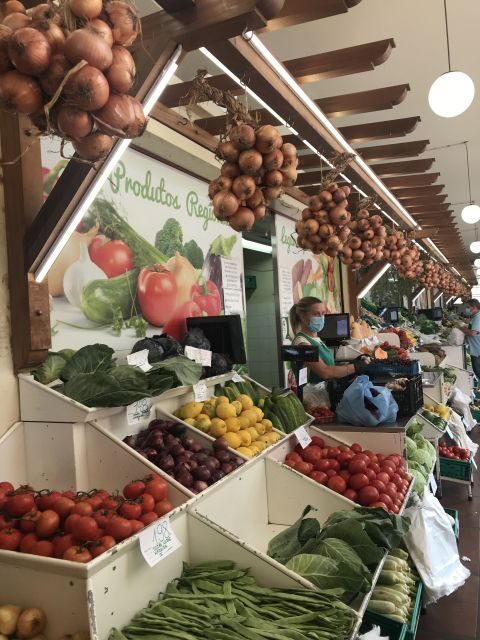 Taste Funchal: food, wine and cultural tour - Market stops: fruit tastings, honey cake, and those custard tarts
