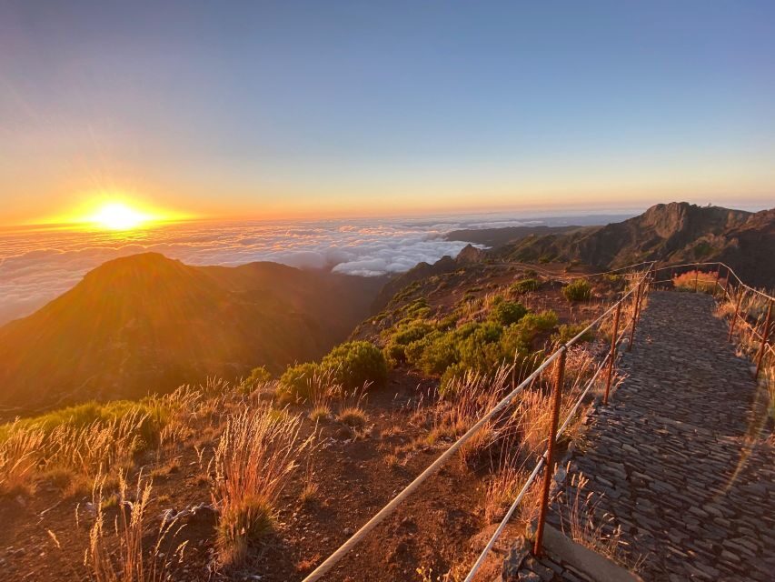 Transfer from Pico do Areeiro to Achada do Teixeira - The Short Walk Parts: Why Those 5 Minutes Matter