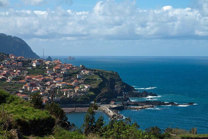 West Tour-Fanal Forest & Porto Moniz Natural Pools Small Groups - Ribeira da Janela: basalt spires and Atlantic theater