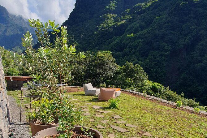 Wine Tasting Experience in Boaventura, Madeira North Coast - Homemade delicacies and the small extras that make it feel lived-in
